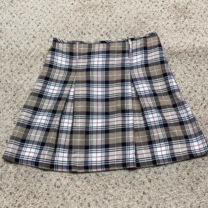 Girls size 16 plaid skirt